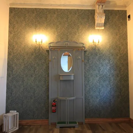 2 Im Gutshaus Muehlhof *