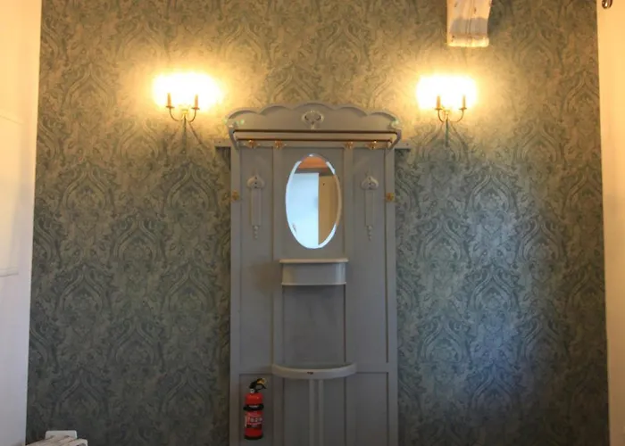 2 Im Gutshaus Mühlhof *