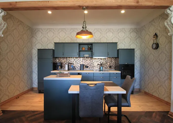 2 Im Gutshaus Mühlhof *